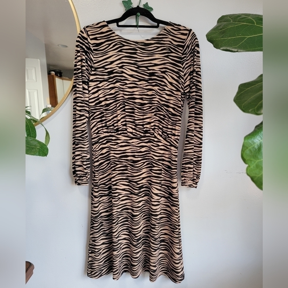 LOFT animal print tiger print NWOT Midi Dress 4P stretchy